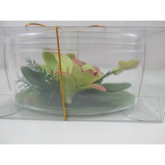 Handcrafted Carved Soap Flowers Decorative Only Comes In A Clear Plastic Case - Picture 2 of 4